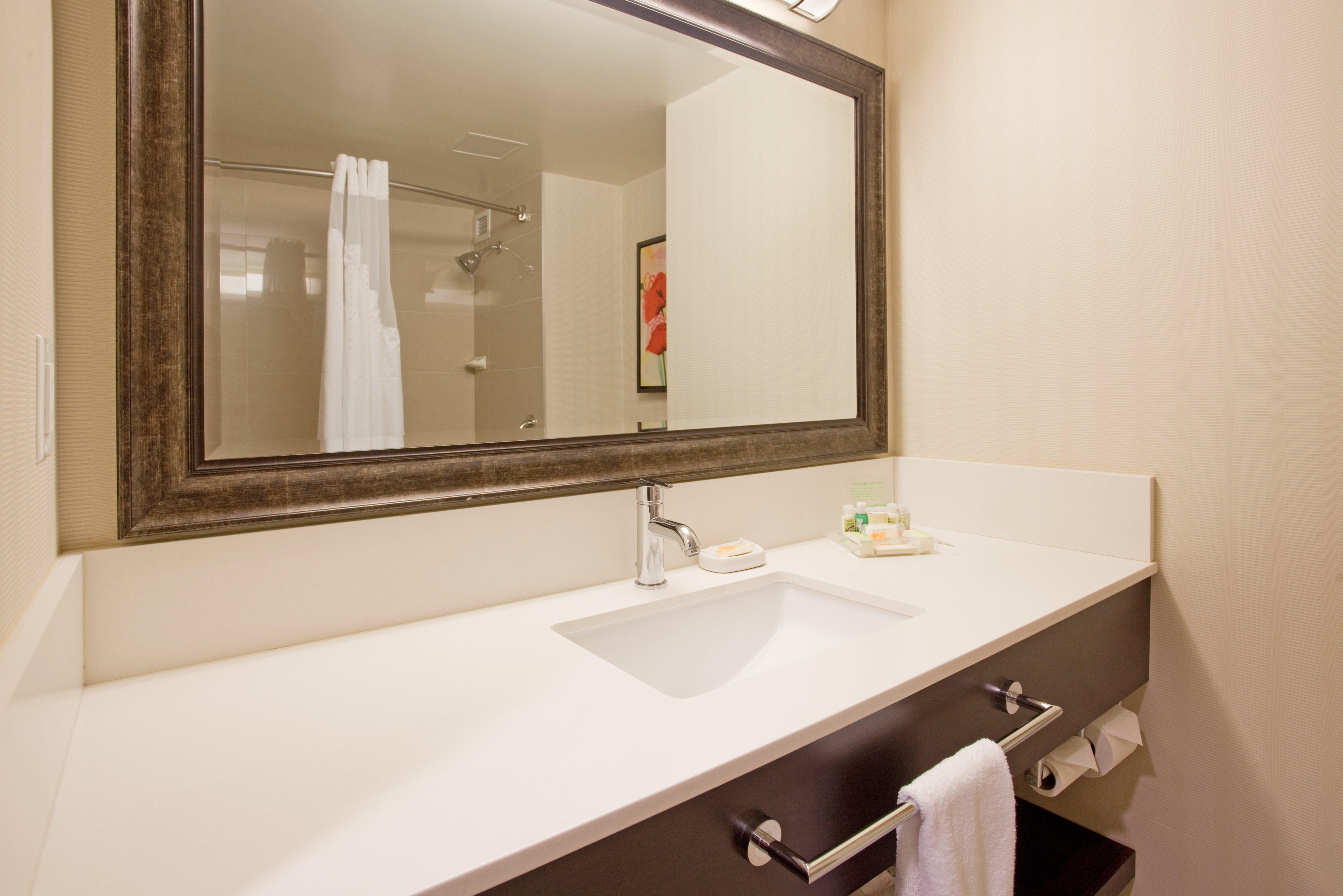 Holiday Inn Vancouver-Centre Broadway By Ihg Exteriör bild