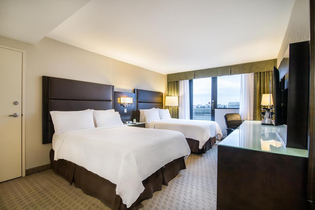 Holiday Inn Vancouver-Centre Broadway By Ihg Exteriör bild